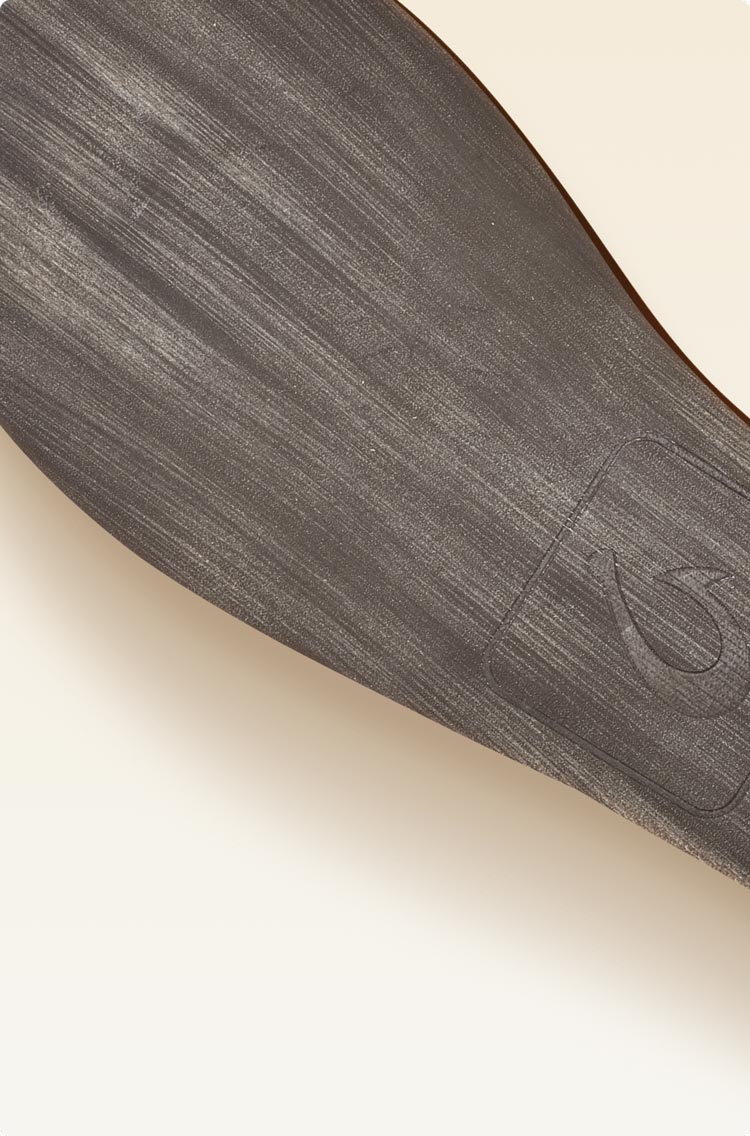 Zusätzlicher Halt für das bevorstehende Abenteuer. Unsere allwettertaugliche, abriebfeste Außensohle verfügt über Traction Pods für Flexibilität und Traktion.